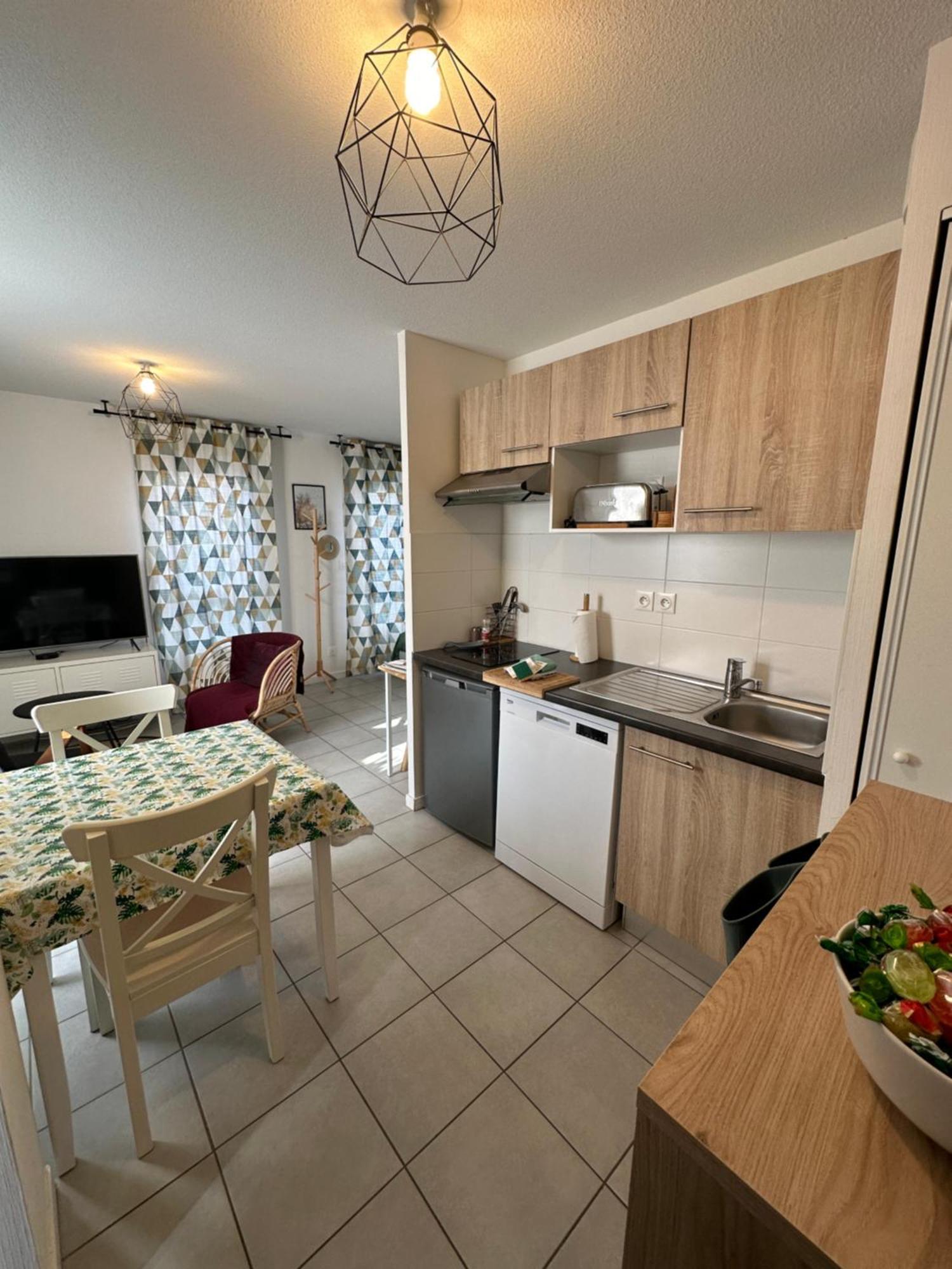 Апартаменты Minimes, Studio Cosy Tout Confort, Wifi, Parking Тулуза Экстерьер фото